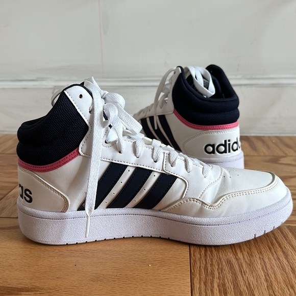 🤍WOMEN'S ADIDAS HOOPS 3.0 MID SNEAKERS - Picture 3 of 8
